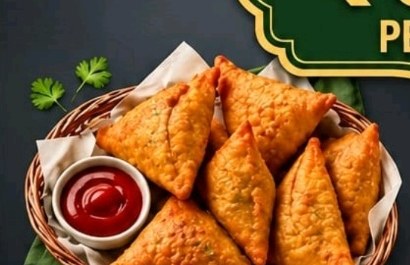 OYE KHEEMA Chicken Samosa